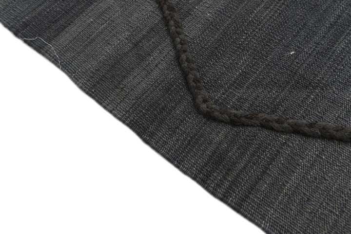 4' 9 x 6' 6 Hand Knotted Moroccan Wool Rug