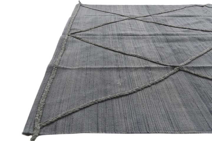 5' 9 x 7' 10 Hand Knotted Moroccan Wool Rug