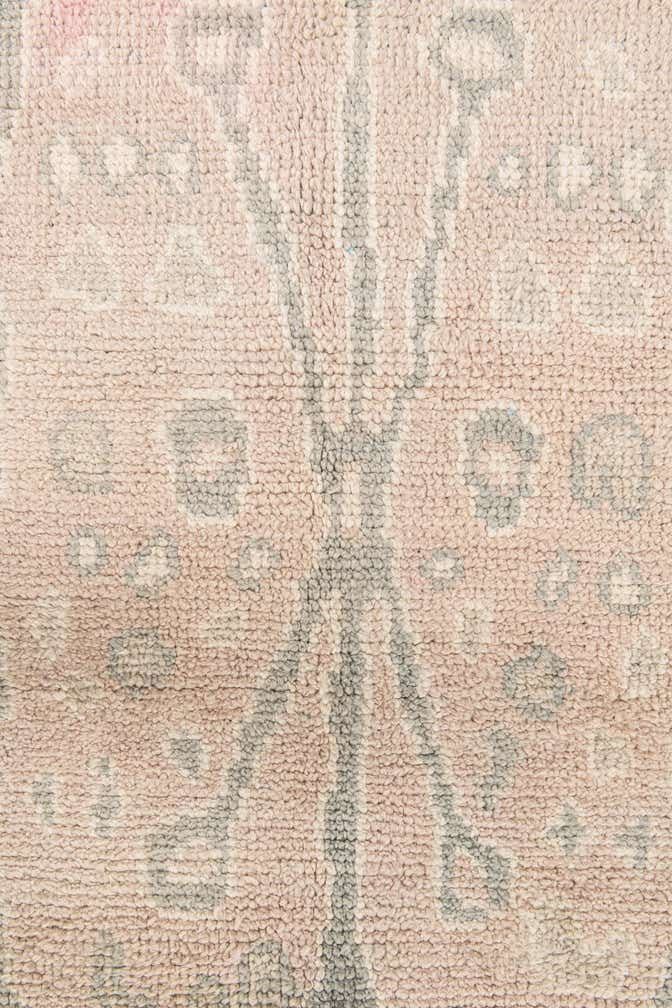 4' 10 x 8' Hand Knotted Moroccan Wool Rug