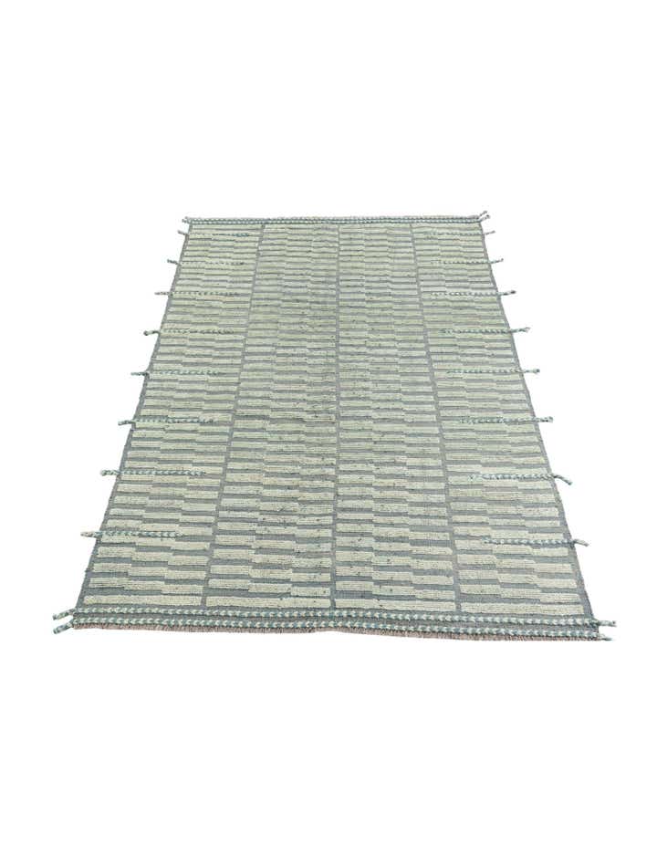 5' 9 x 8' 2 Hand Knotted Moroccan Wool Rug