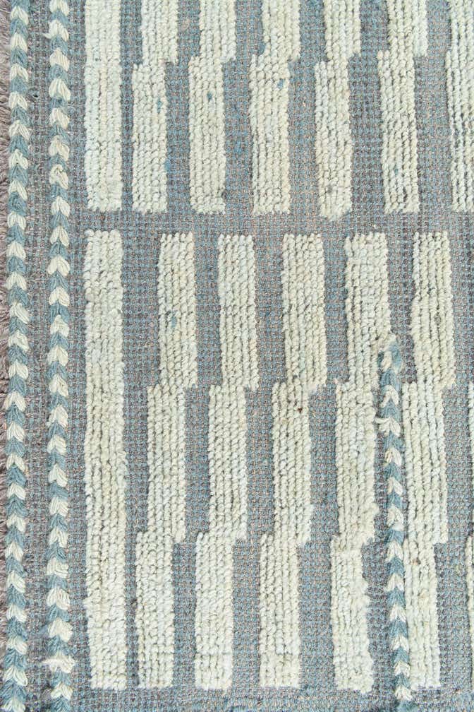 5' 9 x 8' 2 Hand Knotted Moroccan Wool Rug