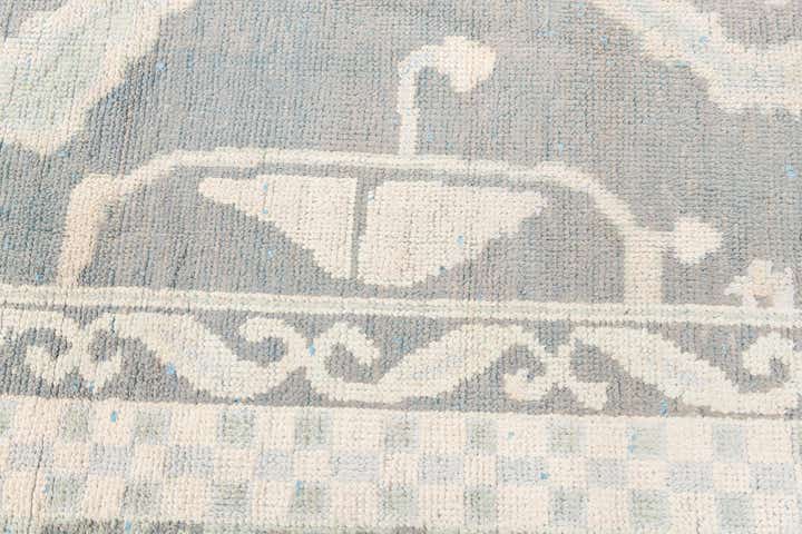 8' x 9' 10 Hand Knotted Moroccan Wool Rug