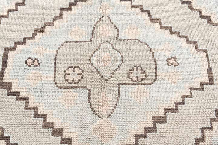 8' 5 x 10' 2 Hand Knotted Moroccan Wool Rug