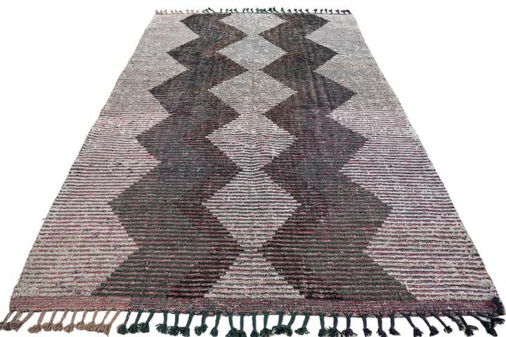 5' 5 x 8' Hand Knotted Moroccan Wool Rug