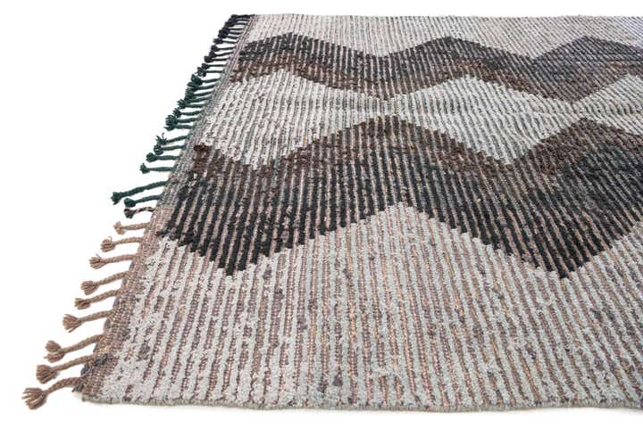 5' 5 x 8' Hand Knotted Moroccan Wool Rug