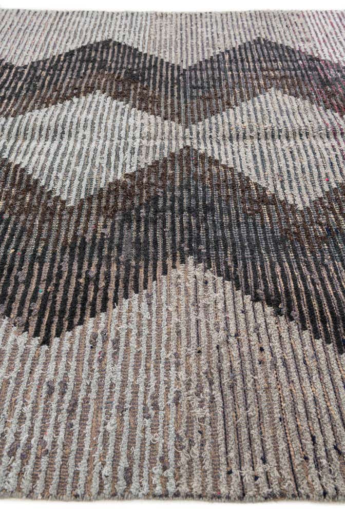5' 5 x 8' Hand Knotted Moroccan Wool Rug