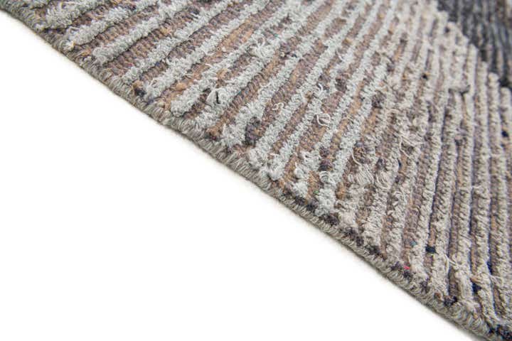 5' 5 x 8' Hand Knotted Moroccan Wool Rug