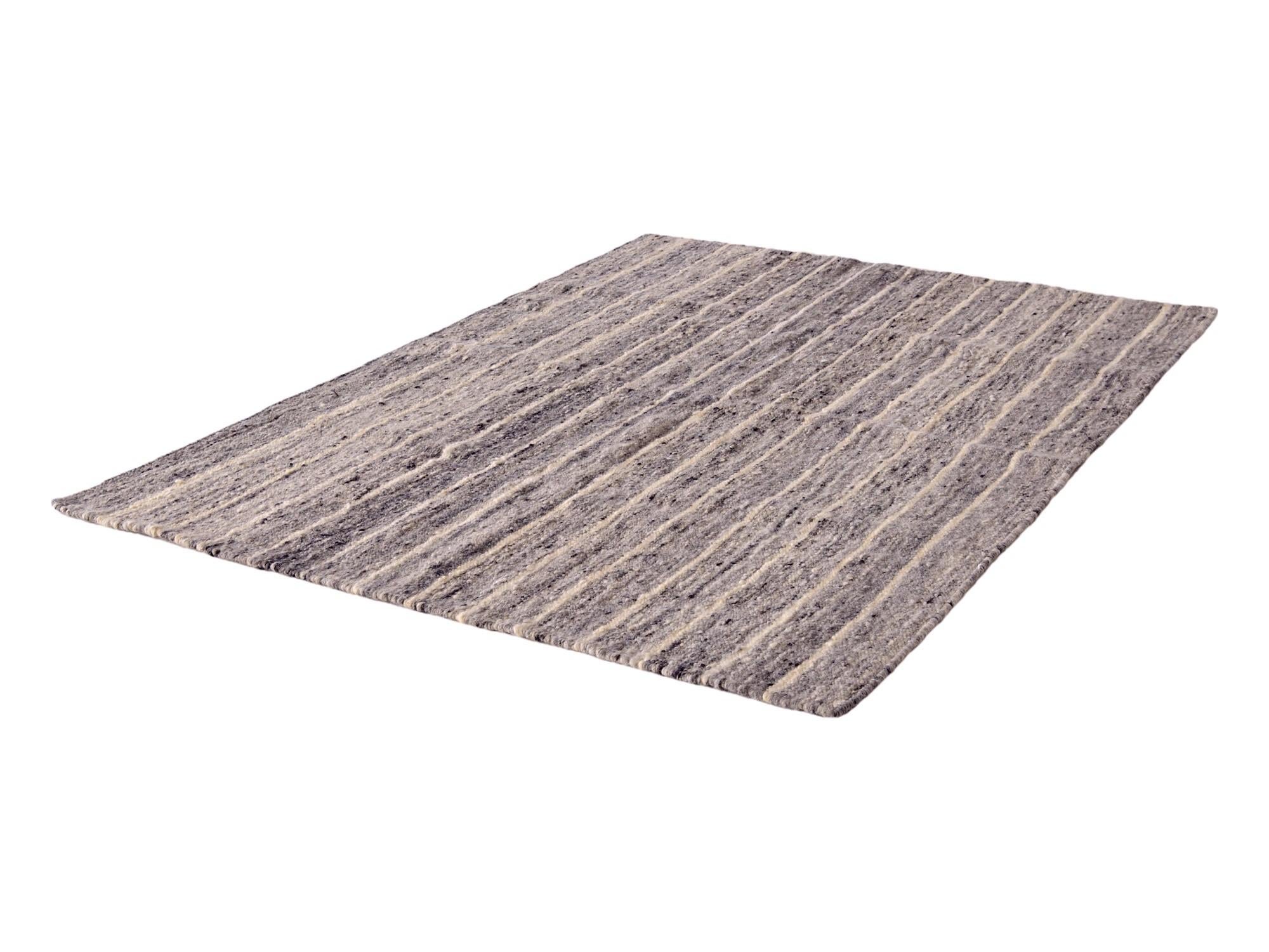 4' 9 x 6' 11 Hand Knotted Moroccan Wool Rug