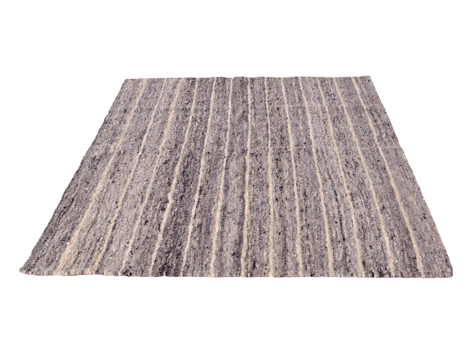 4' 9 x 6' 11 Hand Knotted Moroccan Wool Rug