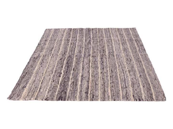4' 9 x 6' 11 Hand Knotted Moroccan Wool Rug