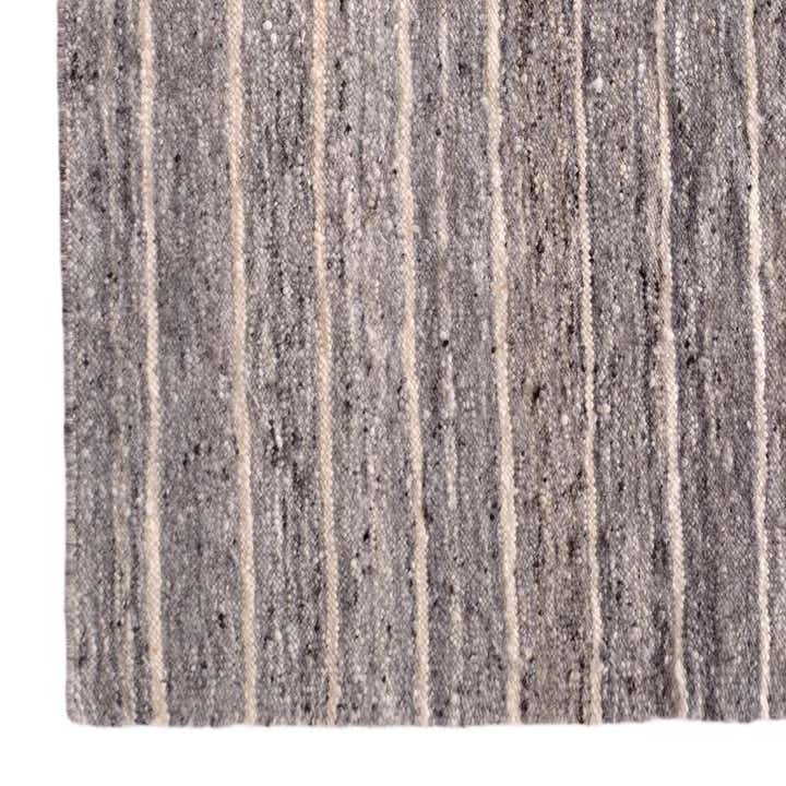 4' 9 x 6' 11 Hand Knotted Moroccan Wool Rug