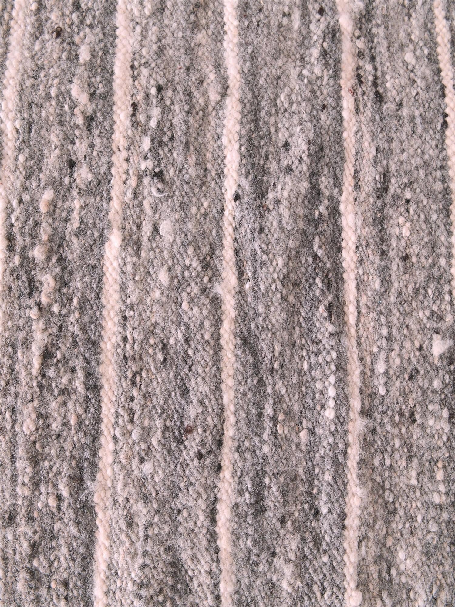 4' 9 x 6' 11 Hand Knotted Moroccan Wool Rug