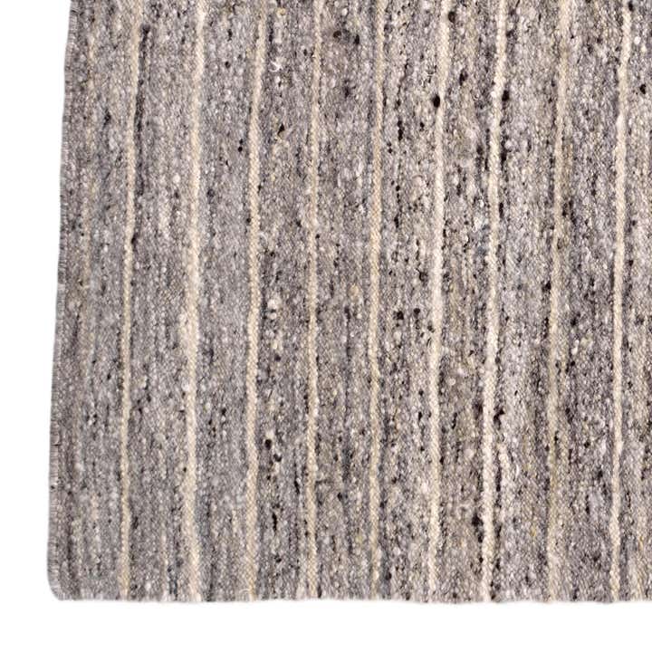 5' 1 x 6' 8 Hand Knotted Moroccan Wool Rug