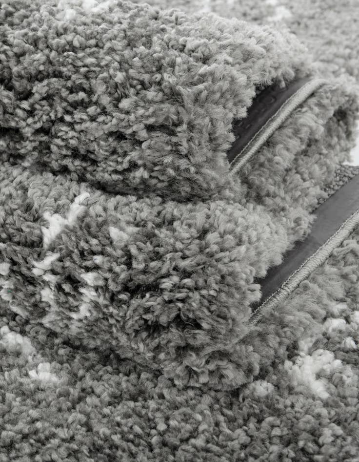 Detail image of 9' x 12' 2 Moroccan Shag Rug