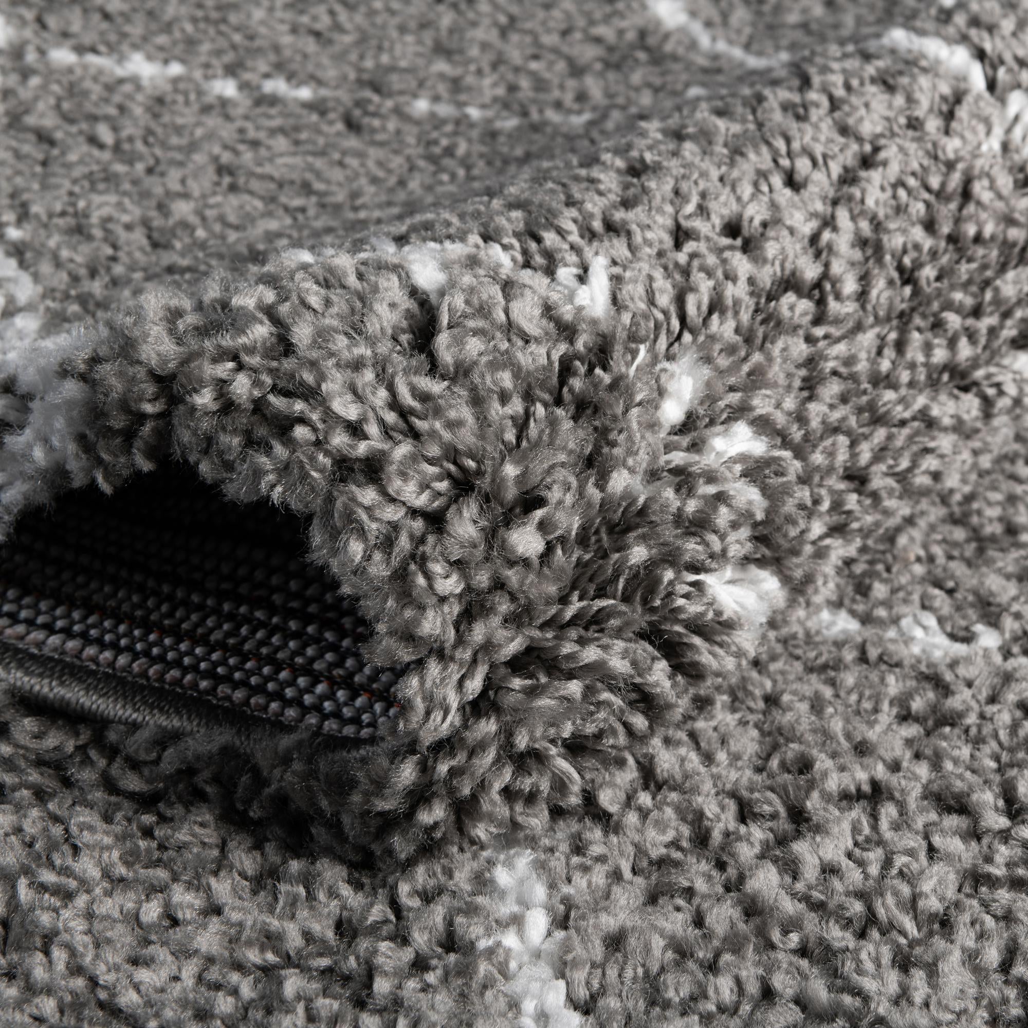 8' x 10' Moroccan Shag Rug