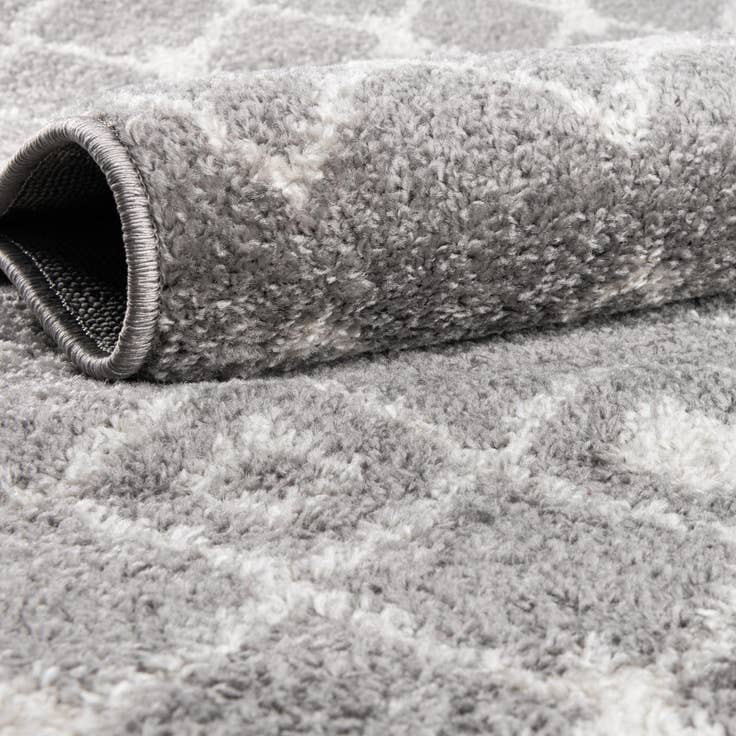 Detail image of 5' 3 x 8' Moroccan Trellis Rug