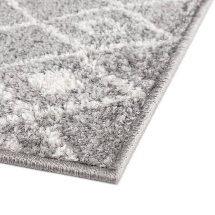 Detail image of 5' 3 x 8' Moroccan Trellis Rug