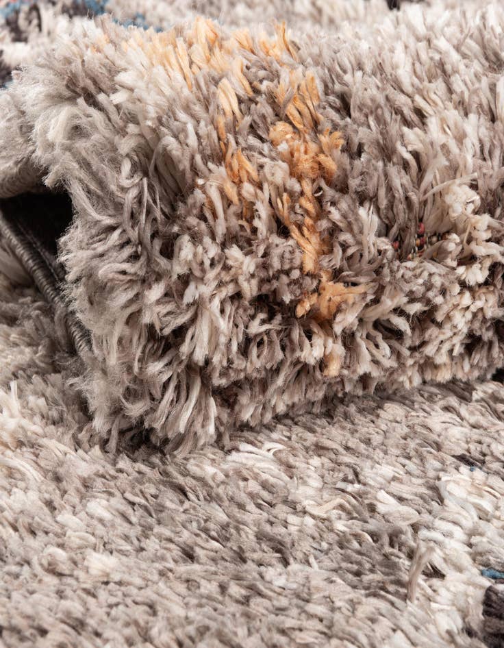 Detail image of 5' x 7' Morocco Rug