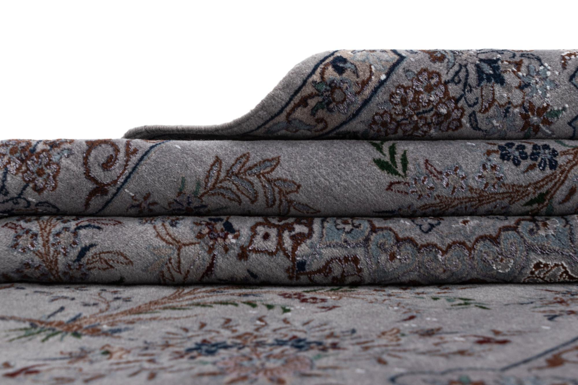 4' x 6' 2 Nain Rug
