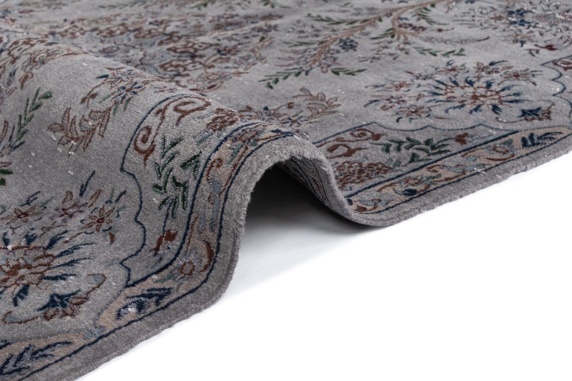 4' x 6' 2 Nain Rug
