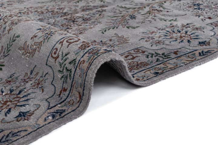 4' x 6' 2 Nain Rug