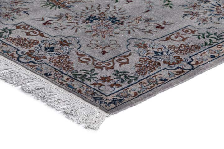 4' x 6' 2 Nain Rug