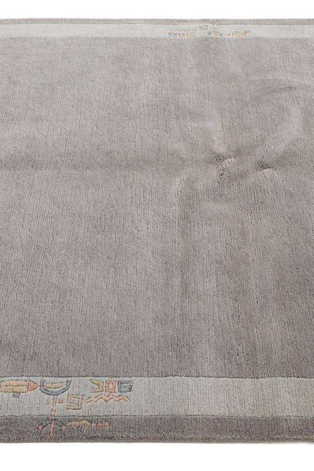 Detail image of 4' 8 x 6' 7 Hand Knotted Nepal Wool Rug