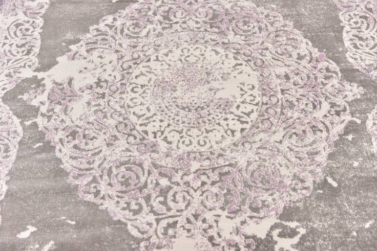 Detail image of 5' 2 x 7' 6 New Vintage Rug
