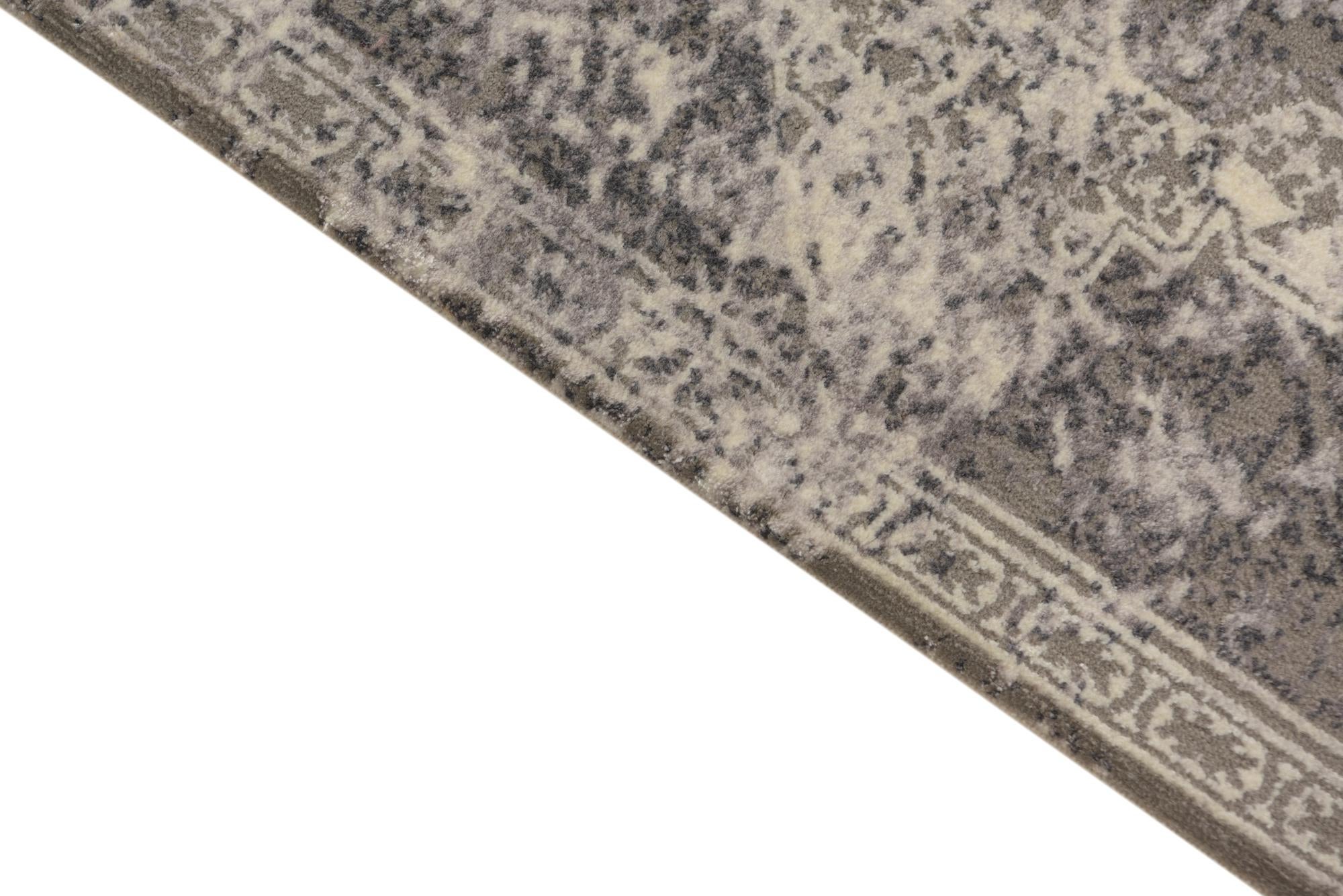 5' x 7' 10 New Vintage Rug
