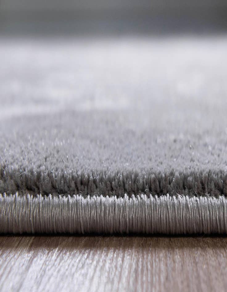 Detail image of 7' x 10' New Vintage Rug