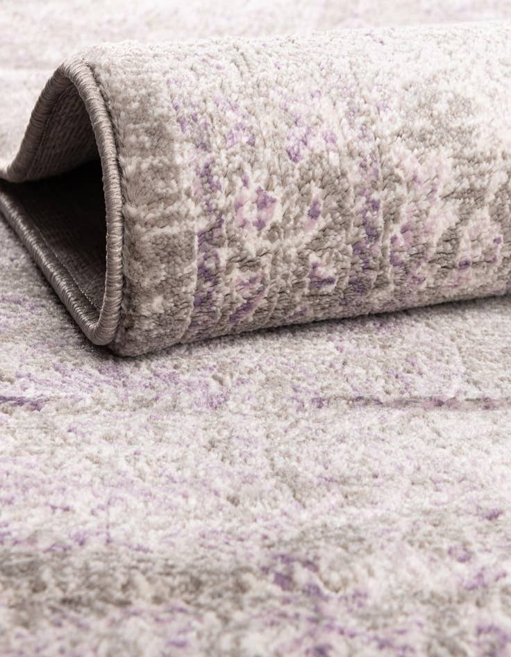 Detail image of 5' x 7' 7 New Vintage Rug