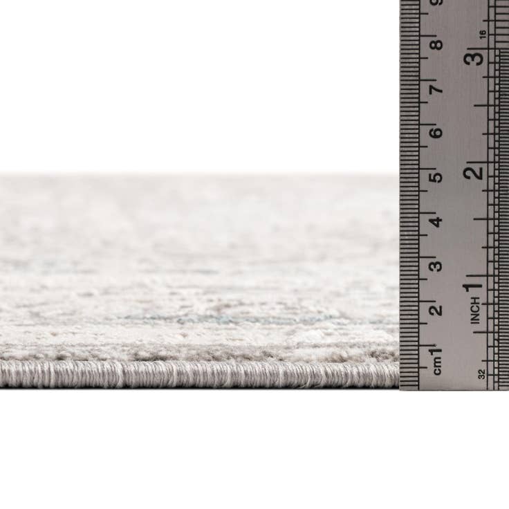 Detail image of 5' 3 x 7' 7 New Vintage Rug