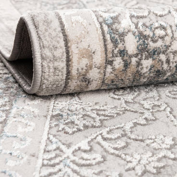 Detail image of 5' 3 x 7' 7 New Vintage Rug