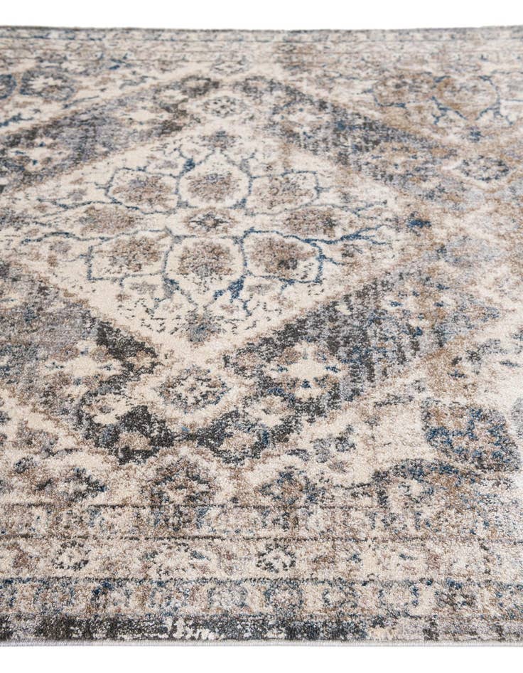 Detail image of 5' x 7' 10 Newport Rug