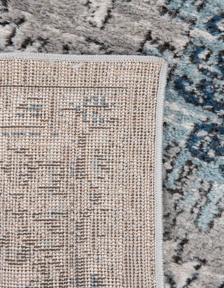 Detail image of 5' 4 x 7' 4 Nyla Rug