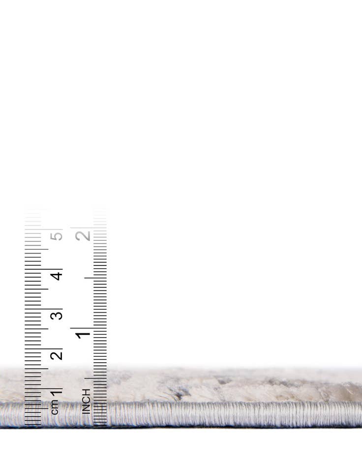 Detail image of 8' x 10' Oasis Rug