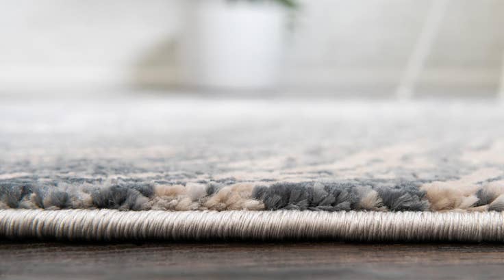 Detail image of 8' x 10' Oasis Rug