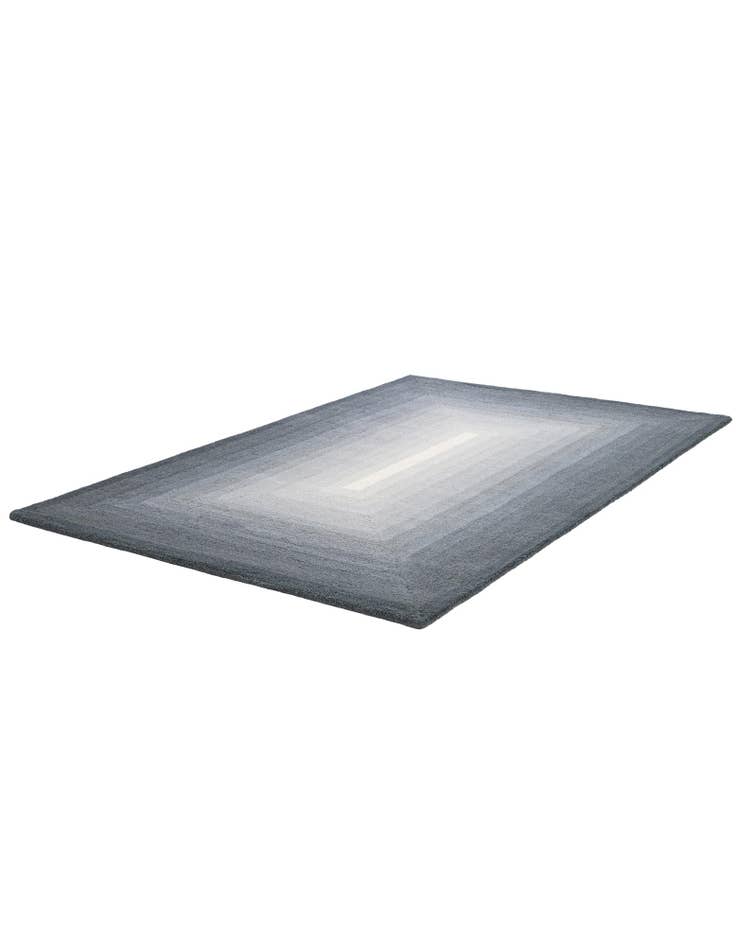 Detail image of 4' 1 x 6' 1 Ombre Wool Rug