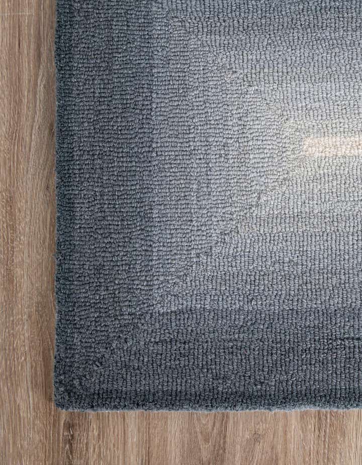 7' 10 x 10' Ombre Wool Rug