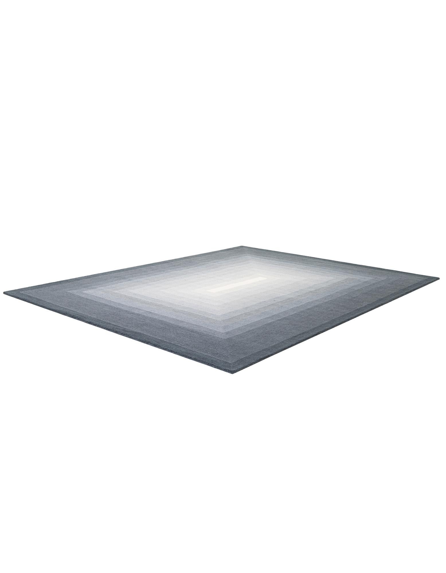 7' 10 x 10' Ombre Wool Rug