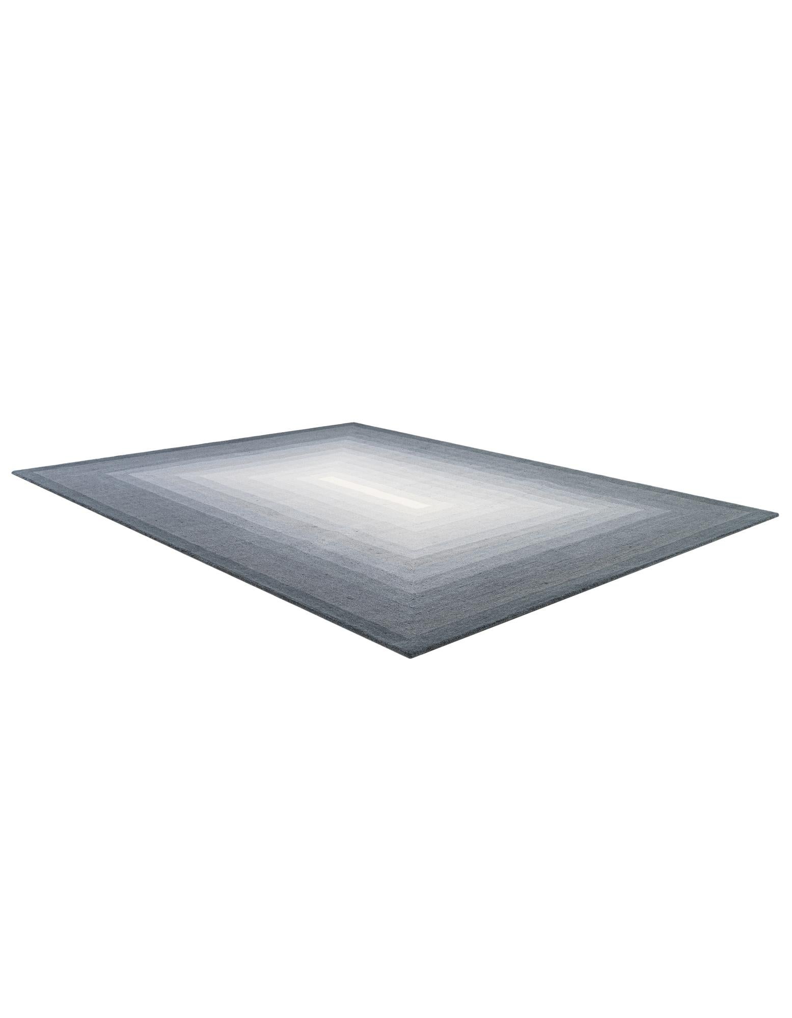 7' 10 x 10' Ombre Wool Rug