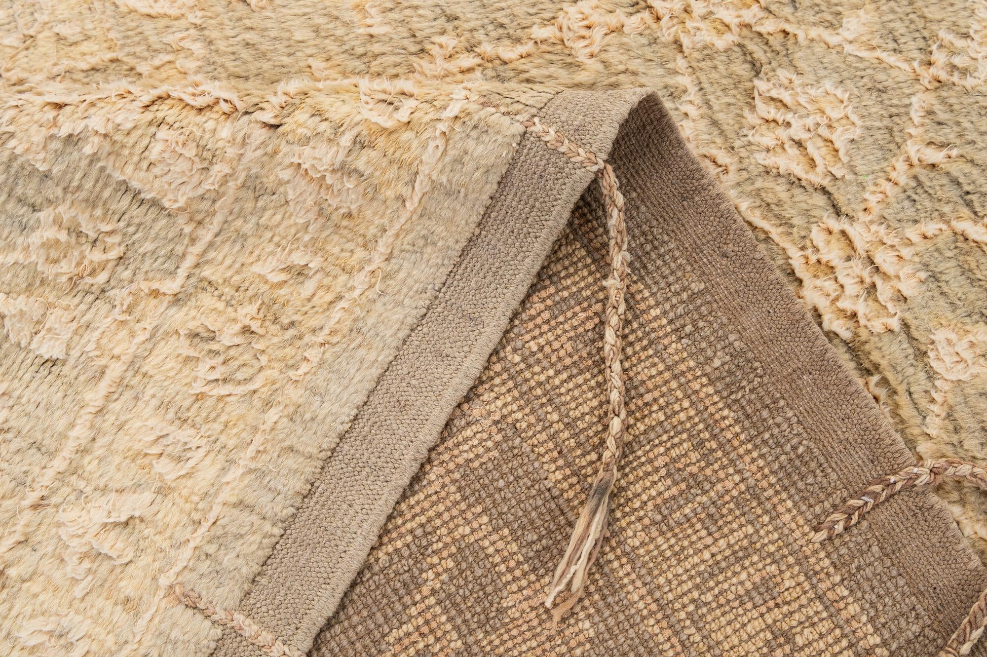 5' 11 x 7' 10 Hand Knotted Oushak Wool Rug