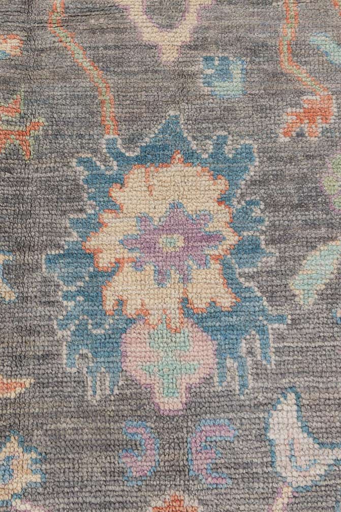 8' 1 x 10' Hand Knotted Oushak Wool Rug
