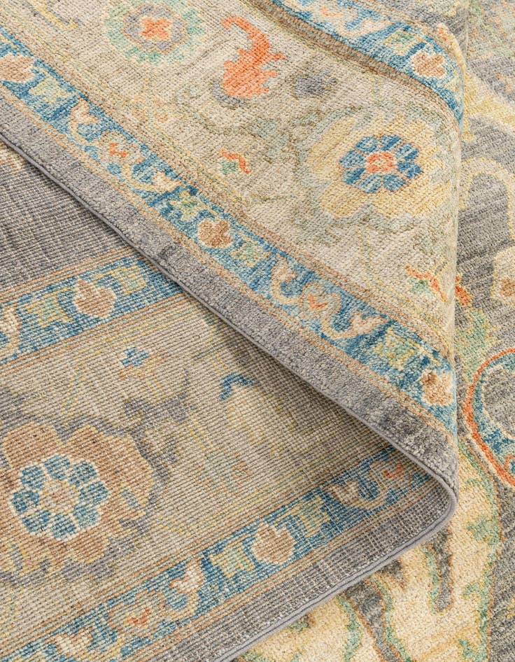 Detail image of 8' 2 x 9' 10  Hand Knotted Oushak Wool Rug