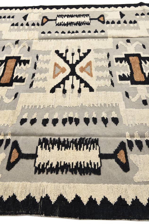Detail image of 8' x 10' 8 Hand Knotted Oushak Wool Rug