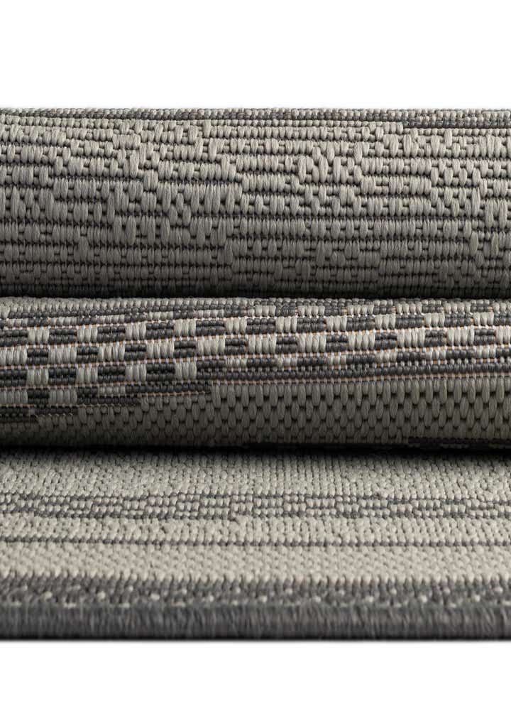 2' 2 x 3' Easy-Clean Border Indoor / Outdoor Rug