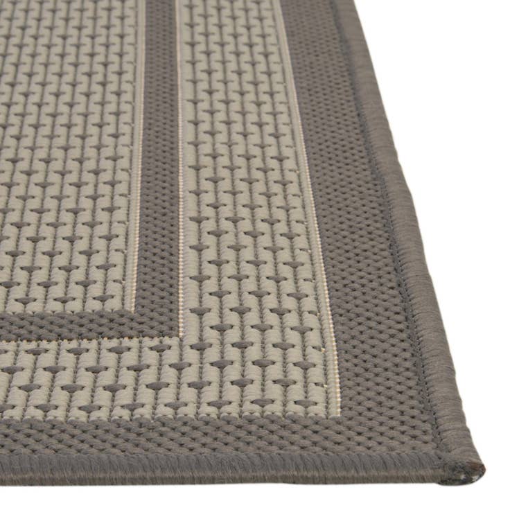 Detail image of 4' x 6' Easy-Clean Border Indoor / Outdoor Rug