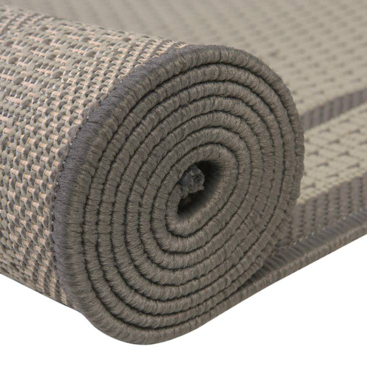 Detail image of 4' x 6' Easy-Clean Border Indoor / Outdoor Rug