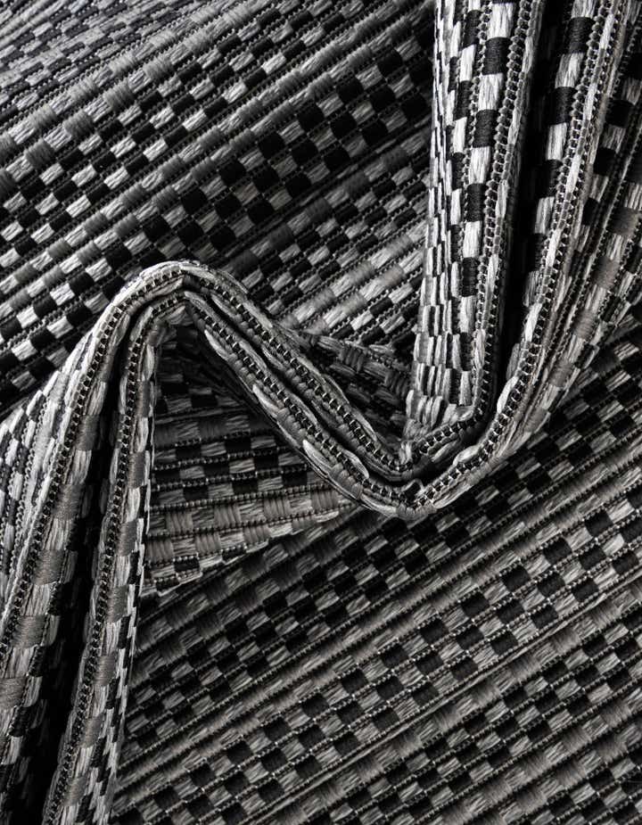 5' 3 x 8' Easy-Clean Border Indoor / Outdoor Rug