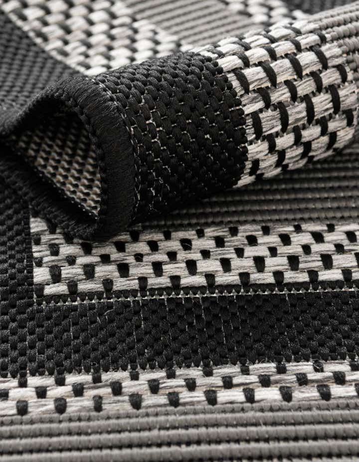 3' 3 x 5' Easy-Clean Border Indoor / Outdoor Rug